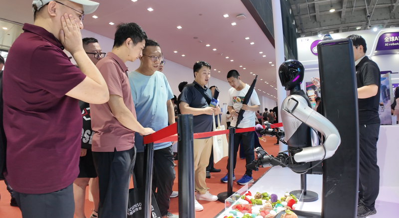 零次方将场景带到WRC现场，彰显具身智能技术极限与产品极致稳定(图2)